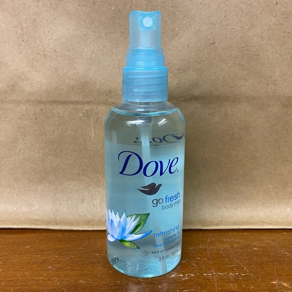DOVE Go Fresh Body Mist REFRESHING Waterlily & Freshmint Scent 3 oz / 89 mL NEW